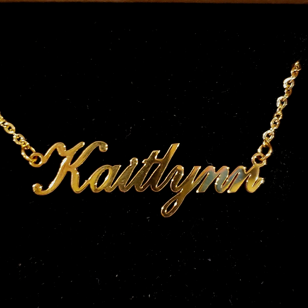 Kaitlynn Nameplate Necklace